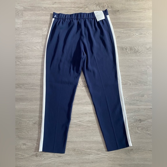 Aritzia Babaton Cohen Pull On‎ Pants White Stripe Navy Size 4 Casual Work Career - Picture 2 of 5
